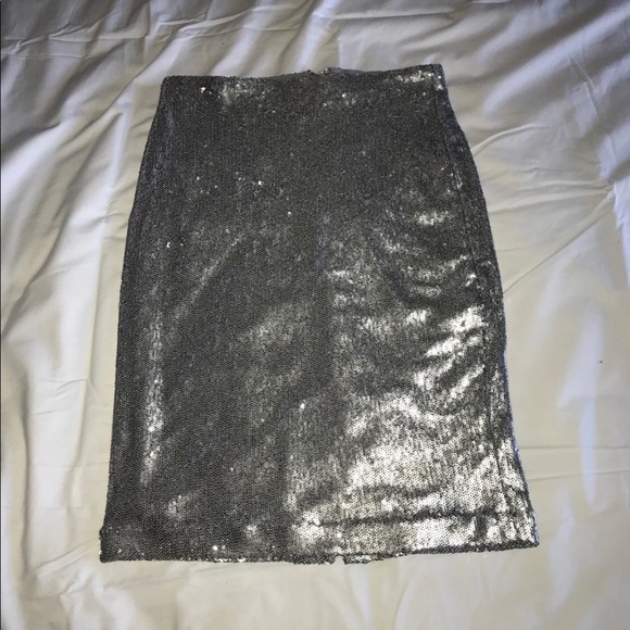 NWT White House Black Market Sequin Skirt - Picture 3 of 6